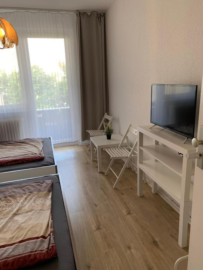Lebt-wohnung Für Bis Zu 12 Personen *
