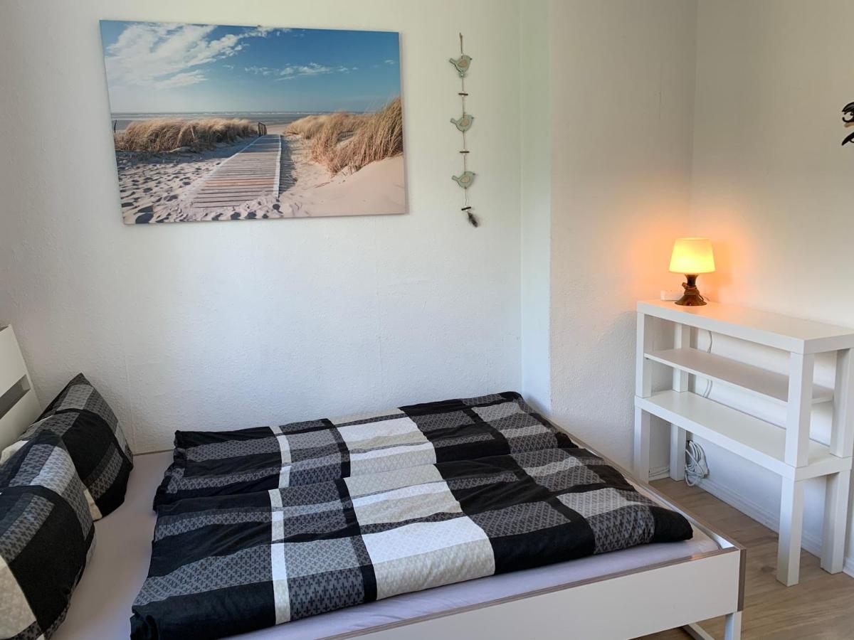Lebt-wohnung Für Bis Zu 12 Personen * Berlin