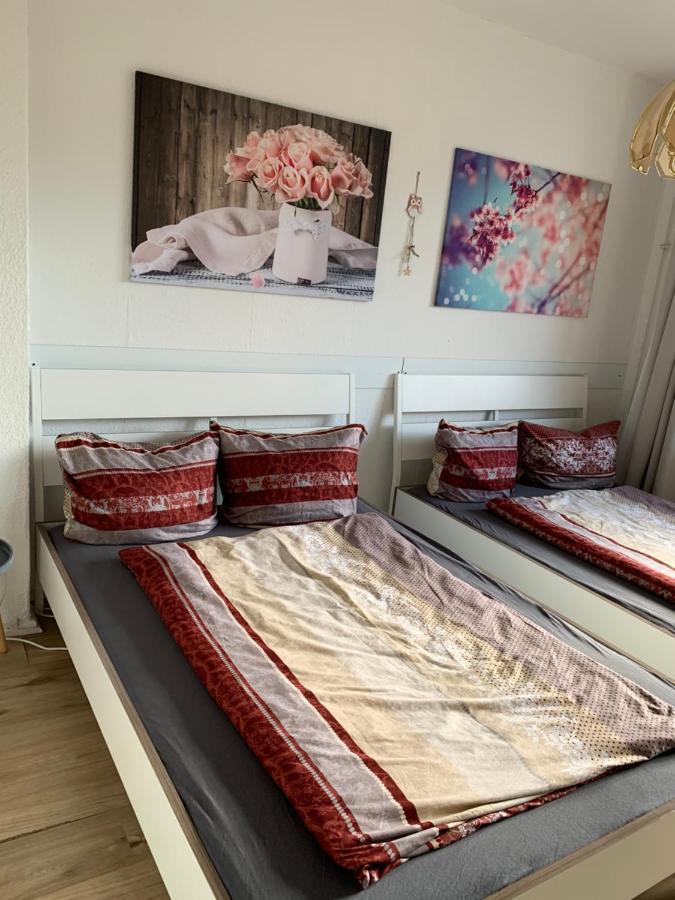 Lebt-wohnung Für Bis Zu 12 Personen Berlin