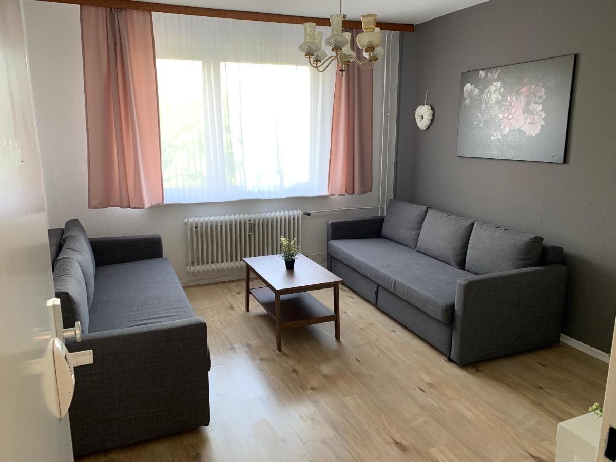 Appartement Lebt-wohnung Fur Bis Zu 12 Personen