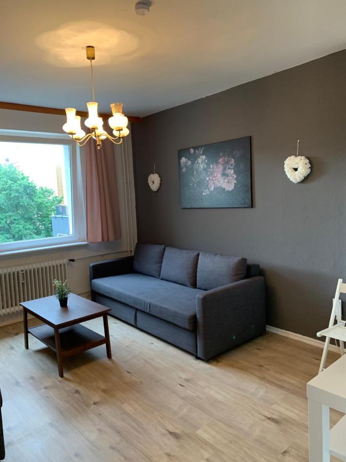 Lebt-wohnung Für Bis Zu 12 Personen Apartment Berlin