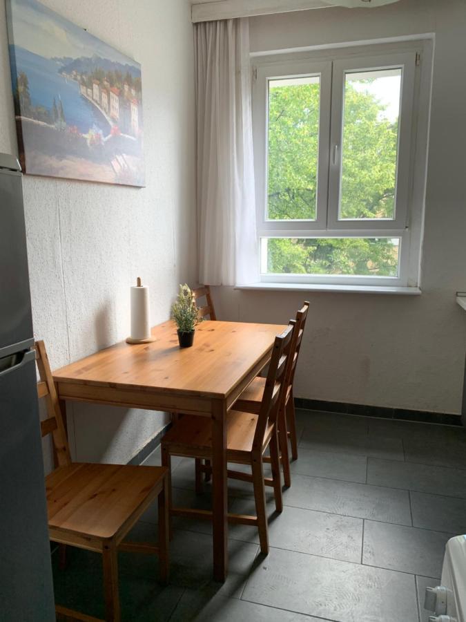 Lebt-wohnung Fur Bis Zu 12 Personen Berlijn