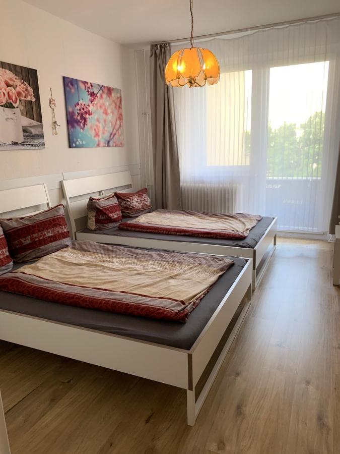 Lebt-wohnung Fur Bis Zu 12 Personen * Berlijn